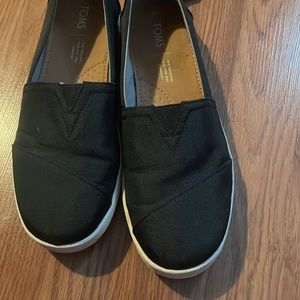 Women’s TOM slip ons